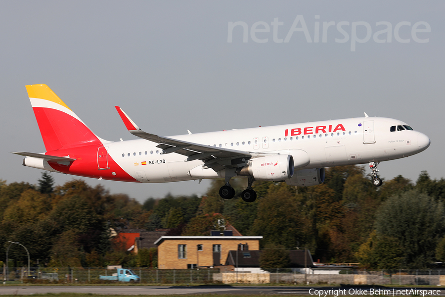 Iberia Airbus A320-216 (EC-LXQ) | Photo 352376