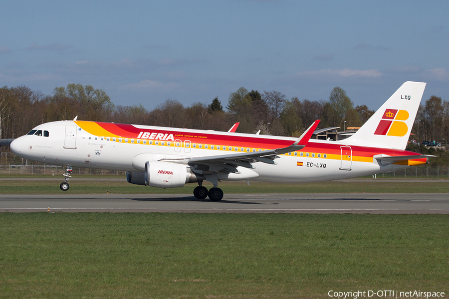 Iberia Airbus A320-216 (EC-LXQ) | Photo 492196