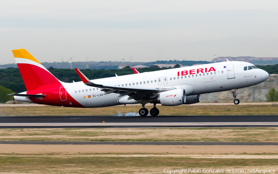 Iberia Airbus A320-216 (EC-LXQ) | Photo 339273