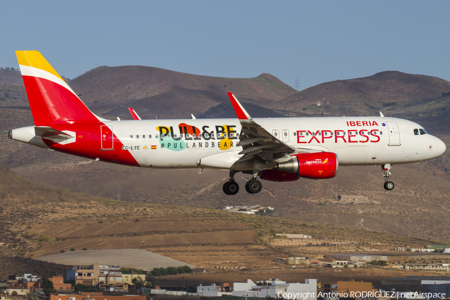 Iberia Express Airbus A320-216 (EC-LYE) | Photo 125973