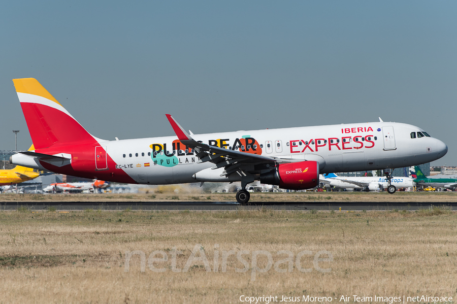 Iberia Express Airbus A320-216 (EC-LYE) | Photo 171693