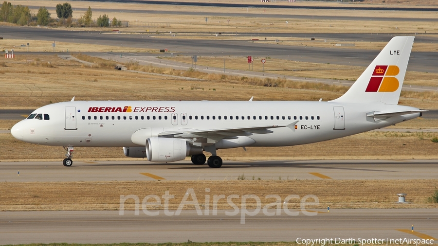 Iberia Express Airbus A320-216 (EC-LYE) | Photo 213197