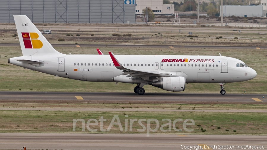 Iberia Express Airbus A320-216 (EC-LYE) | Photo 233486