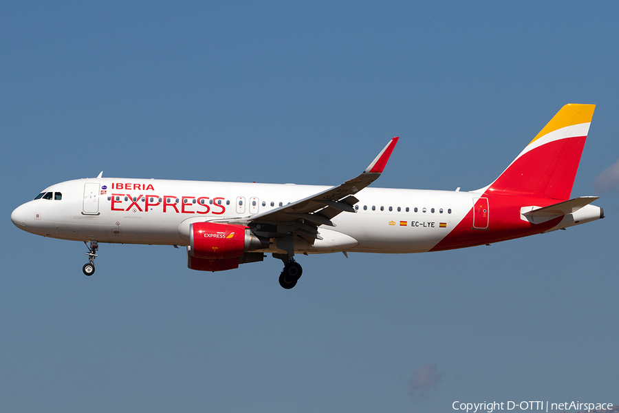 Iberia Express Airbus A320-216 (EC-LYE) | Photo 353747