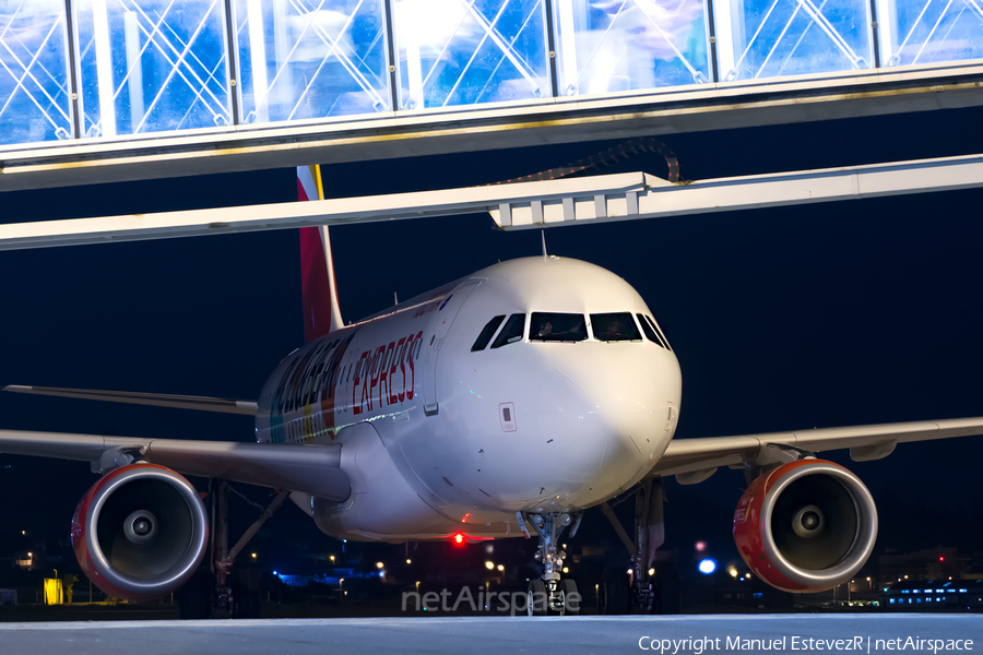 Iberia Express Airbus A320-216 (EC-LYE) | Photo 150360