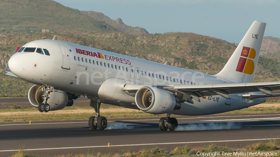 Iberia Express Airbus A320-216 (EC-LYE) | Photo 75073
