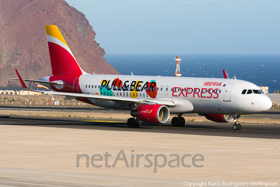 Iberia Express Airbus A320-216 (EC-LYE) | Photo 125709