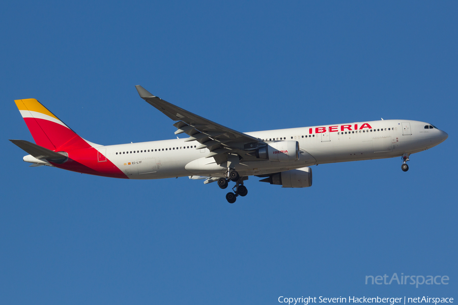 Iberia Airbus A330-302 (EC-LYF) | Photo 191768