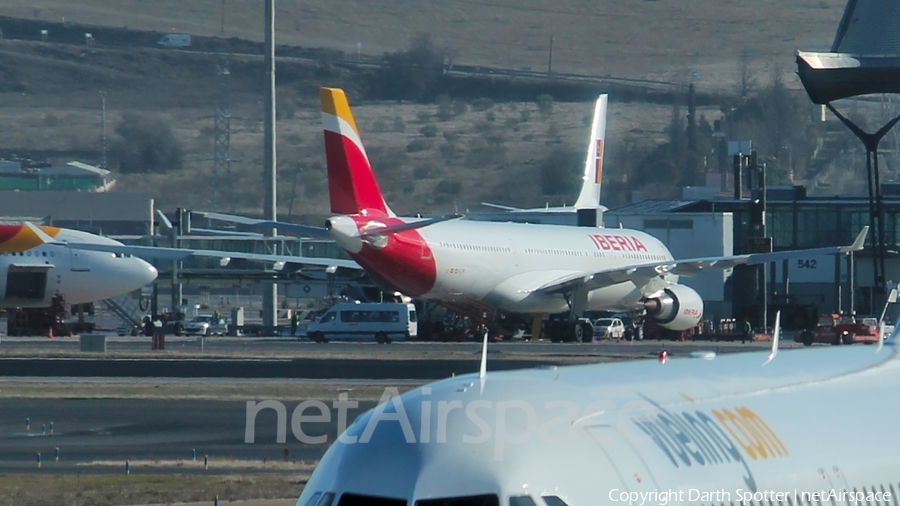 Iberia Airbus A330-302 (EC-LYF) | Photo 215182