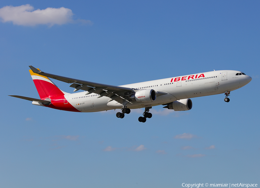 Iberia Airbus A330-302 (EC-LYF) | Photo 281155