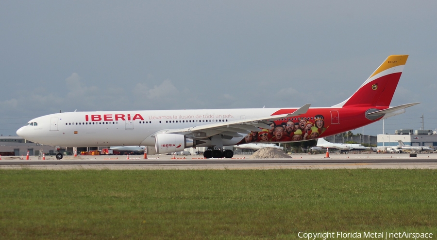 Iberia Airbus A330-302 (EC-LYF) | Photo 607173