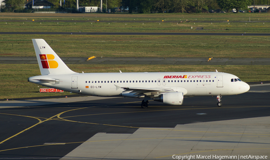 Iberia Express Airbus A320-216 (EC-LYM) | Photo 104326