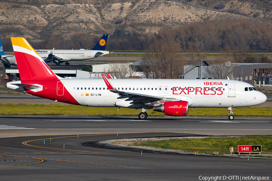 Iberia Express Airbus A320-216 (EC-LYM) | Photo 375044