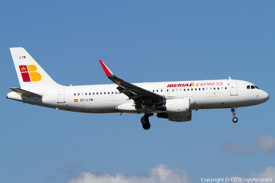 Iberia Express Airbus A320-216 (EC-LYM) | Photo 522800