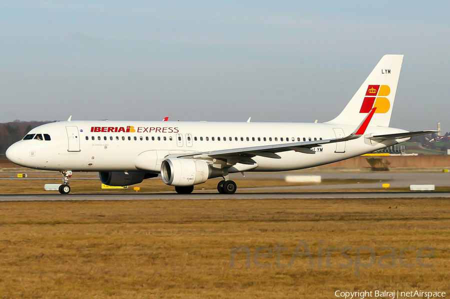 Iberia Express Airbus A320-216 (EC-LYM) | Photo 100740