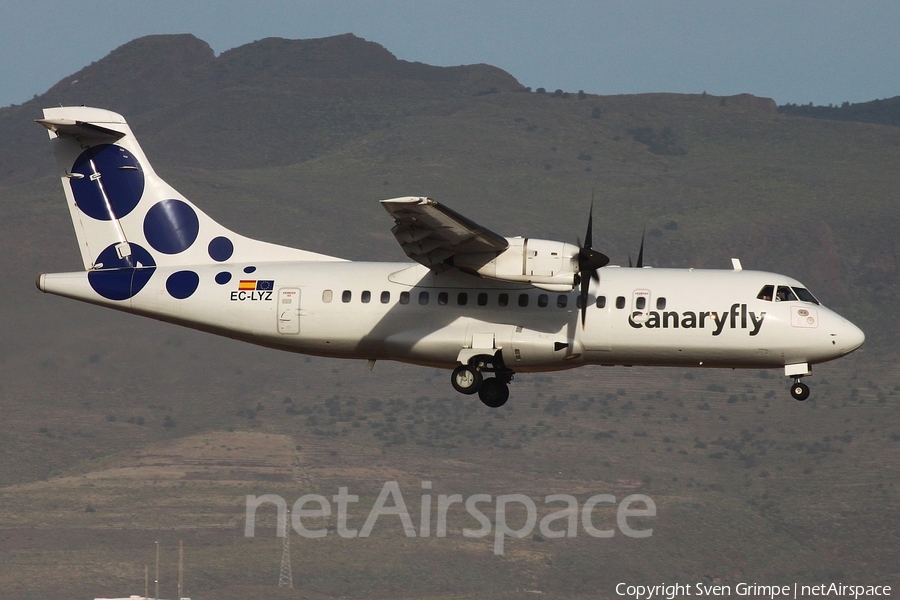 Canaryfly ATR 42-300 (EC-LYZ) | Photo 74597