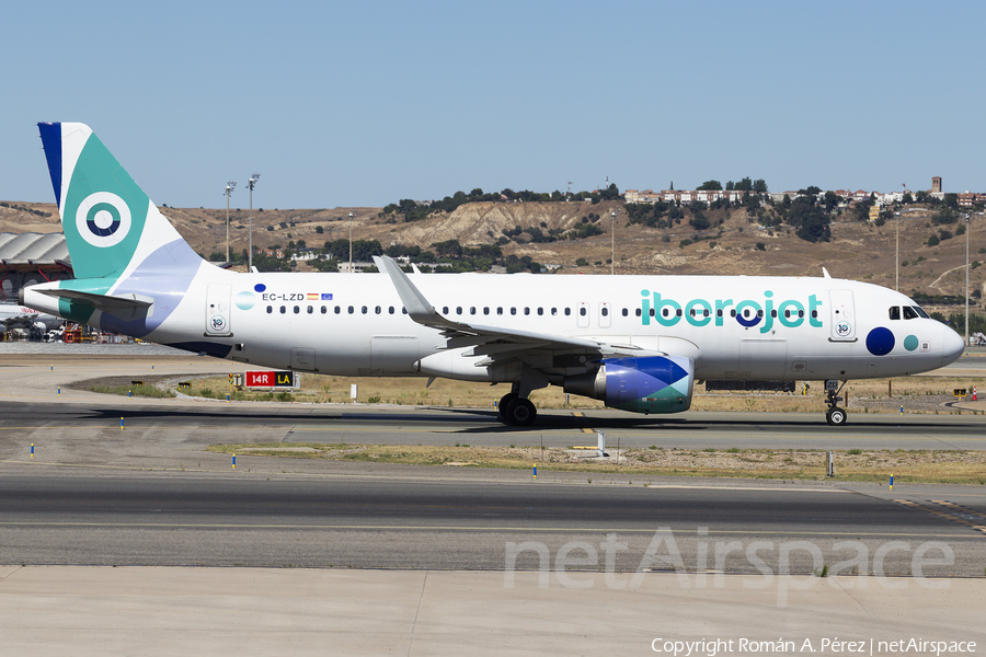 Evelop Airlines Airbus A320-214 (EC-LZD) | Photo 680527