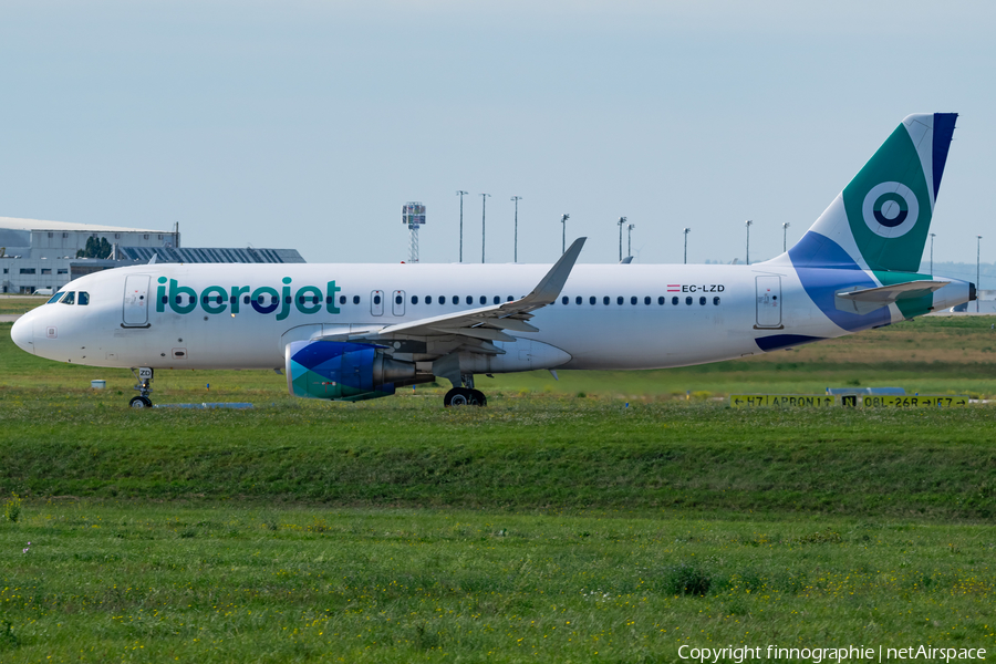 Iberojet Airbus A320-214 (EC-LZD) | Photo 589970