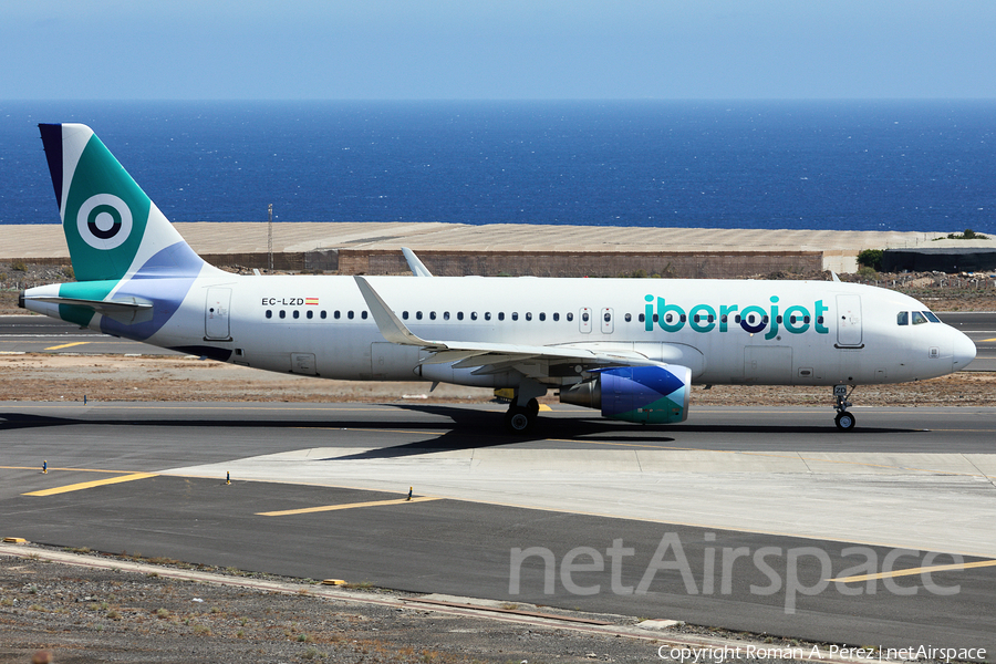 Iberojet Airbus A320-214 (EC-LZD) | Photo 466616