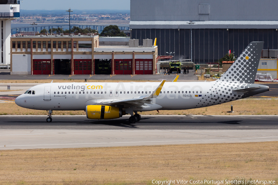 Vueling Airbus A320-232 (EC-LZE) | Photo 104385