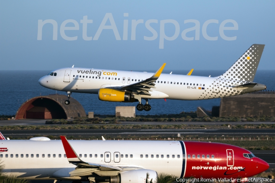 Vueling Airbus A320-232 (EC-LZE) | Photo 337668