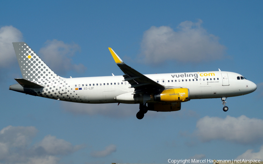 Vueling Airbus A320-232 (EC-LZF) | Photo 121707