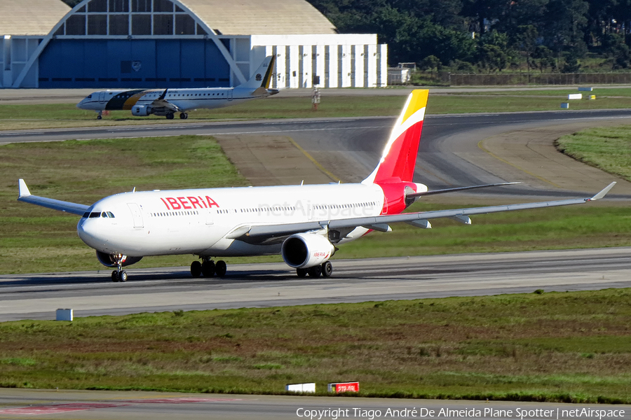 Iberia Airbus A330-302 (EC-LZJ) | Photo 500425