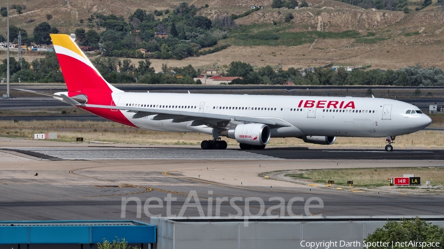 Iberia Airbus A330-302 (EC-LZJ) | Photo 236061