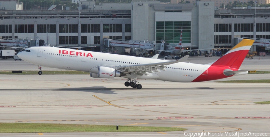 Iberia Airbus A330-302 (EC-LZJ) | Photo 296453