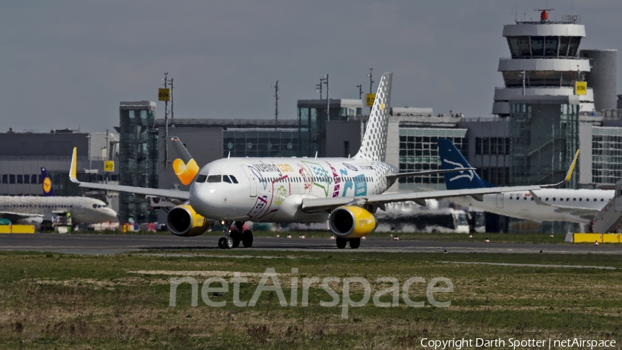 Vueling Airbus A320-232 (EC-LZM) | Photo 228043