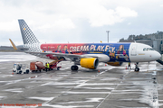 Vueling Airbus A320-214 (EC-LZN) at  Santiago de Compostela, Spain