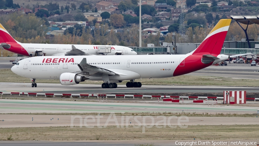 Iberia Airbus A330-302 (EC-LZX) | Photo 233494