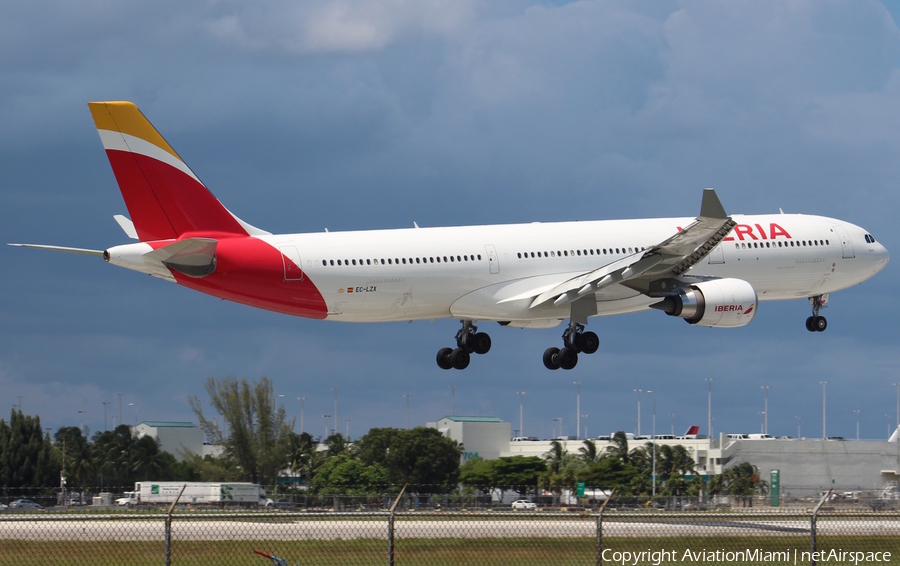 Iberia Airbus A330-302 (EC-LZX) | Photo 180467
