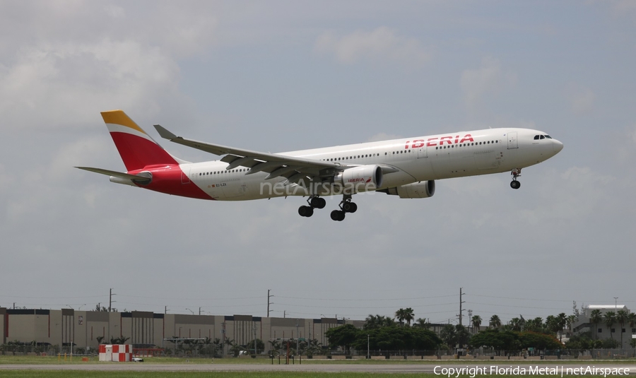 Iberia Airbus A330-302 (EC-LZX) | Photo 349307