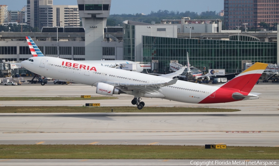 Iberia Airbus A330-302 (EC-LZX) | Photo 543332