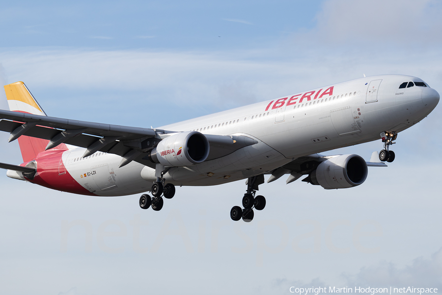 Iberia Airbus A330-302 (EC-LZX) | Photo 608866