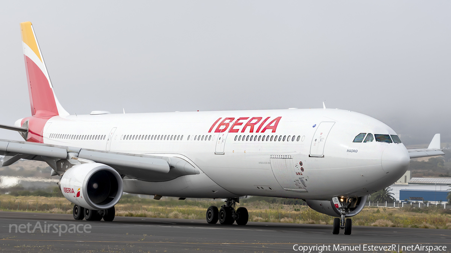 Iberia Airbus A330-302 (EC-LZX) | Photo 394509