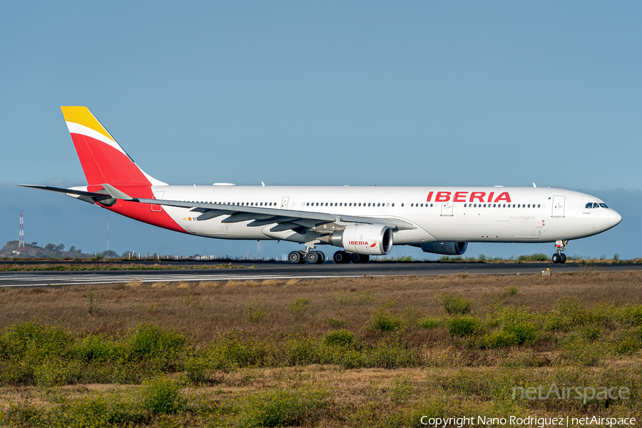 Iberia Airbus A330-302 (EC-LZX) | Photo 401122