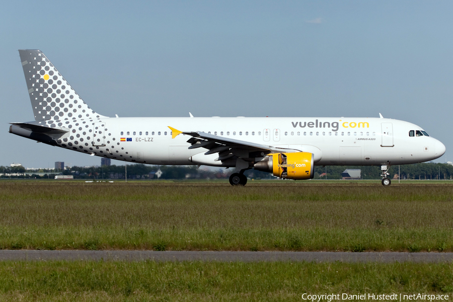 Vueling Airbus A320-214 (EC-LZZ) | Photo 480111