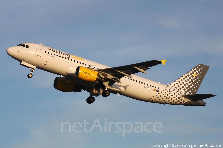 Vueling Airbus A320-214 (EC-LZZ) | Photo 89421