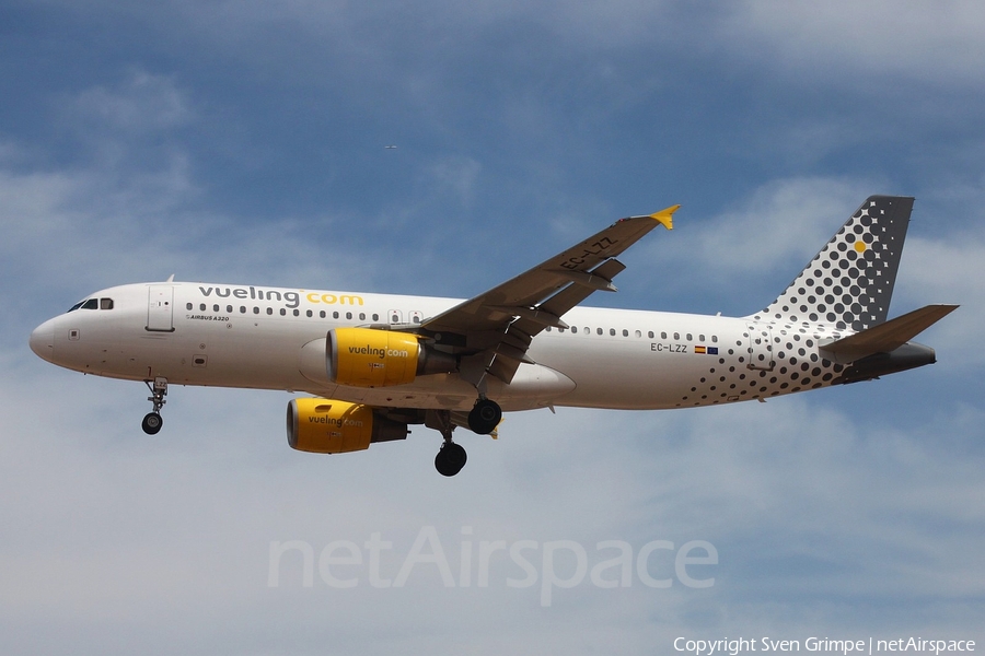 Vueling Airbus A320-214 (EC-LZZ) | Photo 74598