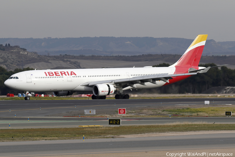 Iberia Airbus A330-302 (EC-MAA) | Photo 667580