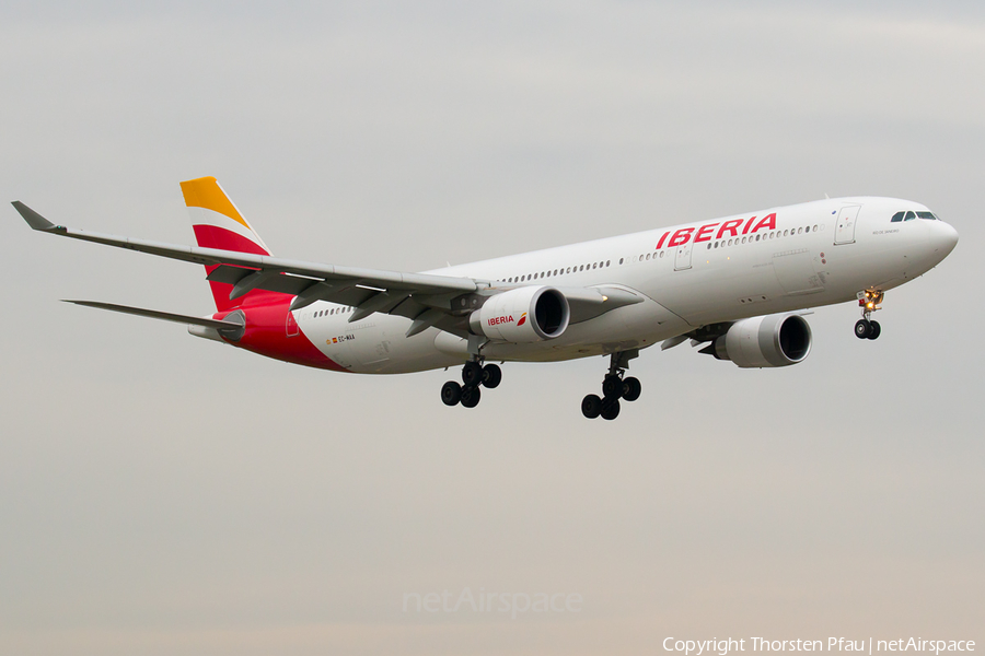 Iberia Airbus A330-302 (EC-MAA) | Photo 101113