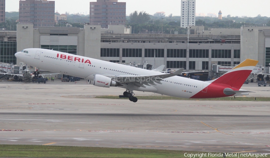 Iberia Airbus A330-302 (EC-MAA) | Photo 577186