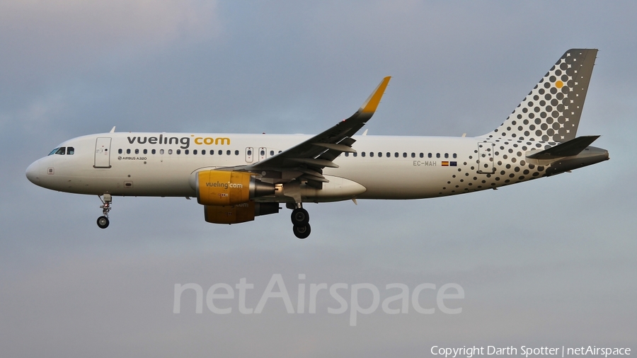 Vueling Airbus A320-214 (EC-MAH) | Photo 223843