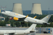 Vueling Airbus A320-214 (EC-MAH) at  Brussels - International, Belgium