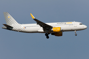 Vueling Airbus A320-214 (EC-MAH) at  Rome - Fiumicino (Leonardo DaVinci), Italy