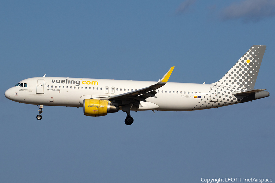 Vueling Airbus A320-214 (EC-MAH) | Photo 574365