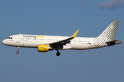 Vueling Airbus A320-214 (EC-MAH) at  Gran Canaria, Spain