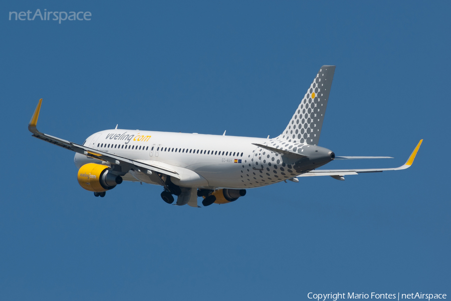 Vueling Airbus A320-214 (EC-MAH) | Photo 55224